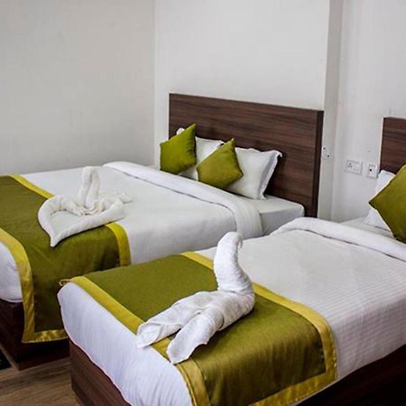 Shivaji Inn Kāziranga Exteriör bild
