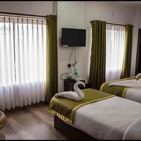 Shivaji Inn Kāziranga Exteriör bild