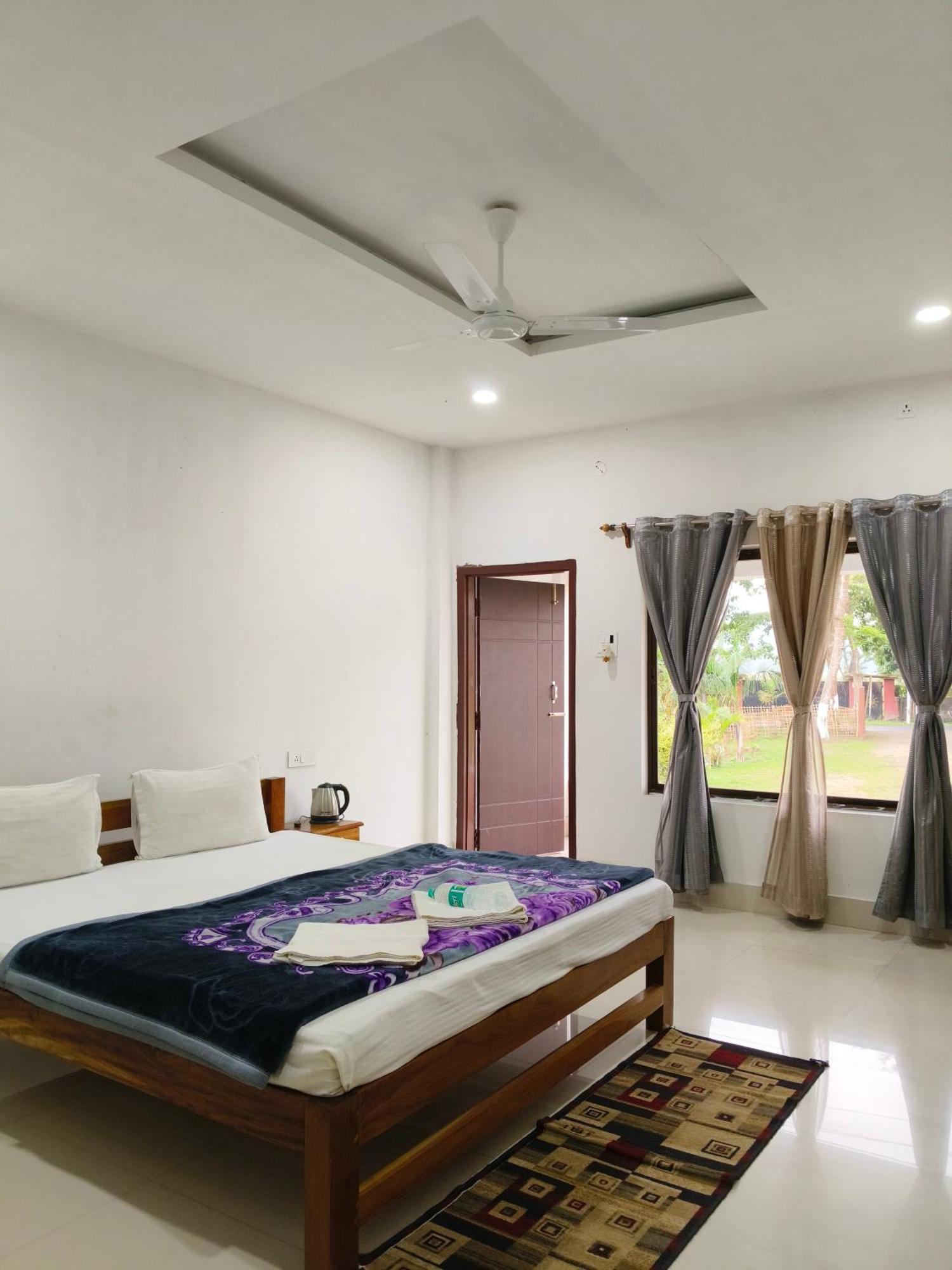 Shivaji Inn Kāziranga Exteriör bild